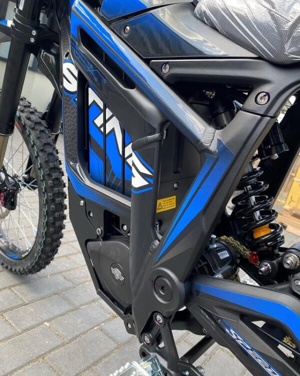 blue brand new talaria sting - Image 4