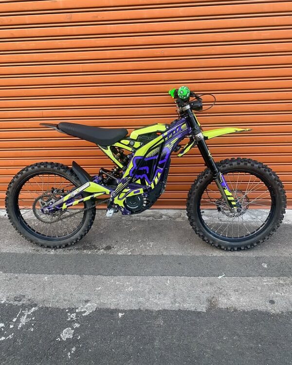 The Surron Light Bee X Off Road for Sale is a top choice among electric motocross enthusiasts. With a perfect balance of performance, design, and durability